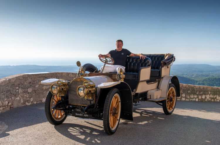 מרצדס חזרה למאה ה-20 עם מכונית תצוגה מרהיבה